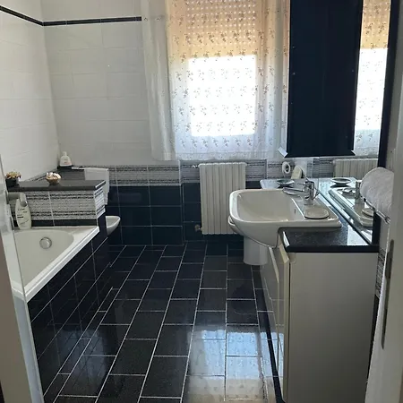 Appartamento Casa Milla Villa San Leonardo